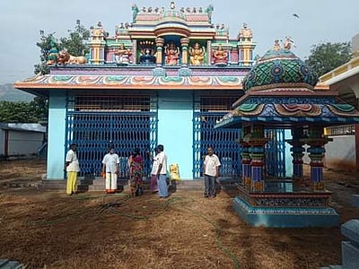 மேட்டூர் மாரியம்மன் கோவில் உண்டியல் உடைப்பு: அம்மன் கழுத்தில் இருந்த தங்க தாலி திருட்டு 