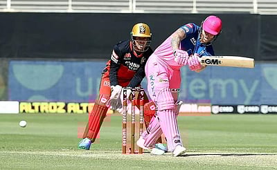 ஐபிஎல் போட்டியில் இதுவரை ஒரு சிக்ஸரும் அடிக்காத இரு பிரபல பேட்ஸ்மேன்கள்!