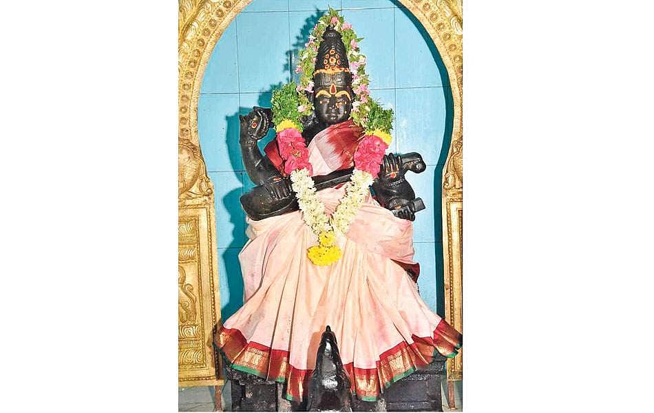 கலைகளின் அரசி கள்ளிக்குடி சரஸ்வதி தேவி
