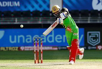 தோனி, ரோஹித் வரிசையில் கோலி: சிக்ஸர்களில் புதிய மைல்கல்