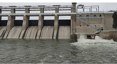 கிருஷ்ணகிரி அணையின் நீர்வரத்து 1,358 கனஅடியாக அதிகரிப்பு