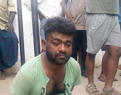 ராஜபாளையத்தில் திருட்டில் ஈடுபட்ட இளைஞா் பிடிபட்டாா்: போலீஸில் ஒப்படைப்பு