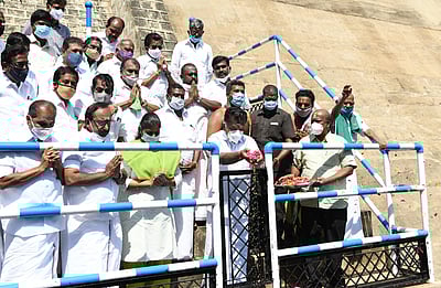 சோத்துப்பாறை அணையிலிருந்து முதல்போக சாகுபடிக்குத் தண்ணீா் திறப்பு