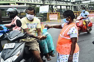 சென்னையில் மேலும் 695 பேருக்கு கரோனா தொற்று: மாவட்டவாரியாக பாதிப்பு விவரம்