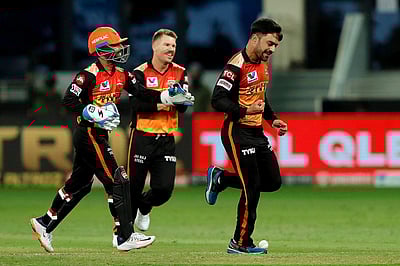 பந்துவீச்சிலும் ஹைதராபாத் மிரட்டல்: 88 ரன்களில் அபார வெற்றி!