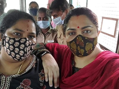 பாஜக ஆர்ப்பாட்டத்தில் பங்கேற்கச் சென்ற குஷ்பு கைது