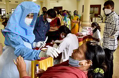 சென்னை தவிர்த்து பிற மாவட்டங்களில் 1,828 பேருக்கு கரோனா