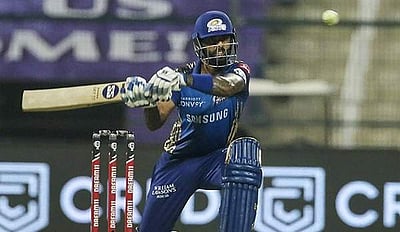 இந்திய அணிக்கு விரைவில் தேர்வாக வாய்ப்பு உள்ளது: சூர்யகுமாரைப் பாராட்டும் பொலார்ட்