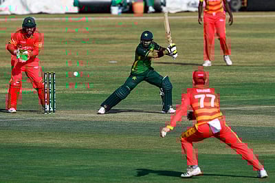 ஒருநாள் ஆட்டம்: 281 ரன்கள் எடுத்த பாகிஸ்தான் அணி!