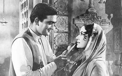 ரோஜா மலரே!: காணாமல் போன காதணி - குமாரி சச்சு: 59