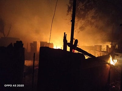 திருச்சியில் தீவிபத்து: 30க்கும் மேற்பட்ட குடிசை வீடுகள் எரிந்துசேதம்