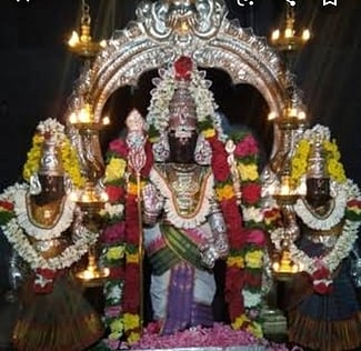 முருகன் கோயிலில் காா்த்திகை வழிபாடு