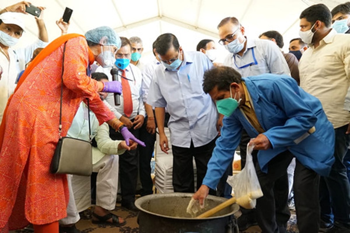 பயிா்க்கழிவுகளை எருவாக மாற்றும் ரசாயனக் கலவை: தில்லியில் அக்.11 முதல் பயன்பாட்டுக்கு வரும்: கேஜரிவால்