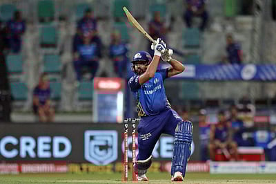 டாஸ் வென்ற மும்பை முதல் பேட்டிங்