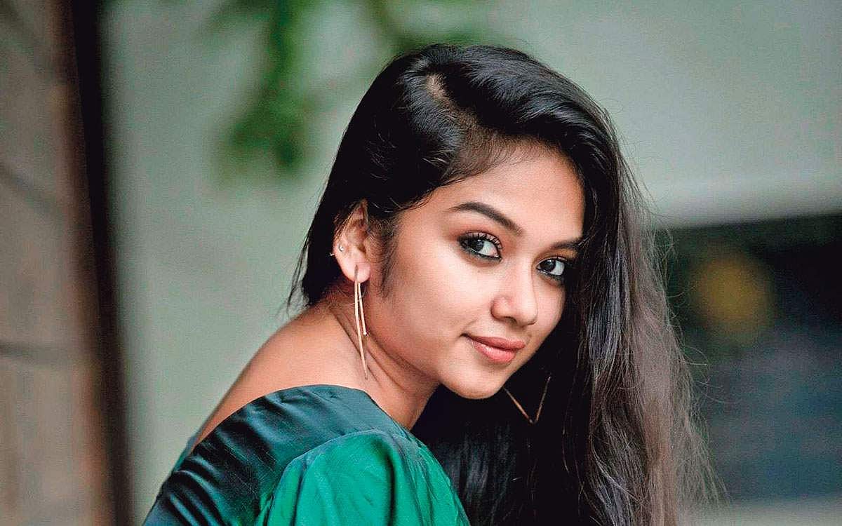 எதிர்காலத்தில் பாடகியாக வர வேண்டும்! 