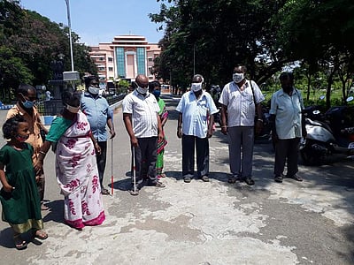 மாற்றுத் திறனாளிகள் நல அலுவலகத்தை இடமாற்றம் செய்யக் கோரி மனு