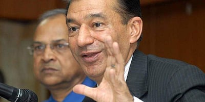 சிபிஐ முன்னாள் இயக்குநர் தூக்கிட்டுத் தற்கொலை