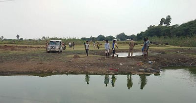 திண்டிவனம் அருகே ஏரியில் மூழ்கி அக்கா, தம்பி பலி