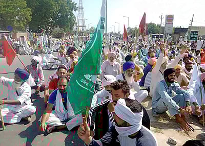 வேளாண் சட்டங்களுக்கு எதிராக விவசாயிகளின் தொடர் போராட்டம்