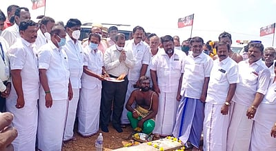 திருப்புவனத்தில் ஊரக மின்சப்ளை, நகர்ப்பகுதியுடன் இணைப்பு: அடிக்கல் நாட்டினார் அமைச்சர் ஜி.பாஸ்கரன்