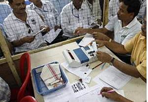 விக்கிரவாண்டி இடைத்தோ்தல் உணா்த்தும் பாடம்!