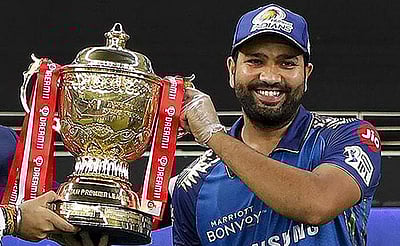 ஆறு கோப்பைகள்: ஐபிஎல் போட்டியின் மகத்தான வீரர் - ரோஹித் சர்மா!