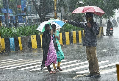 சென்னையில் அதிகாலை முதல் பரவலாக மழை