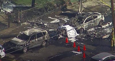 லாஸ் ஏஞ்சலீஸ் அருகே விபத்துக்குள்ளான சிறு விமானம்