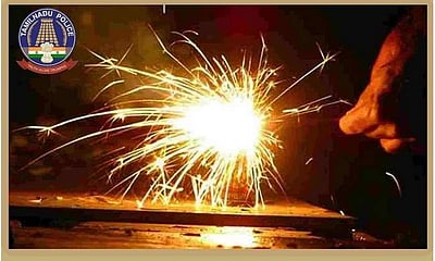 பட்டாசு வெடிக்கச் செல்லும் முன் இதைச் செய்ய வேண்டாம்!