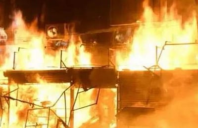 மதுரை ஜவுளிக்கடையில் தீ: 2 தீயணைப்பு வீரர்கள் பலி