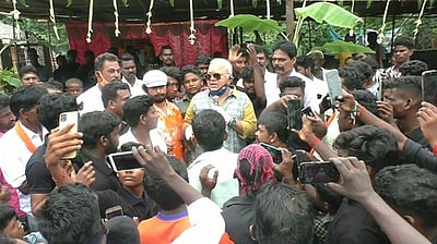 பாஜக என்ற என்ஜின் இல்லாமல்அதிமுக என்ற ரயில் நகராது: நடிகா் ராதாரவி