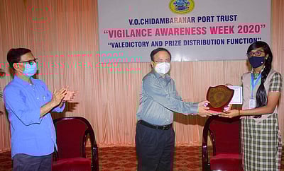 தூத்துக்குடி துறைமுகத்தில் கண்காணிப்பு வார விழா