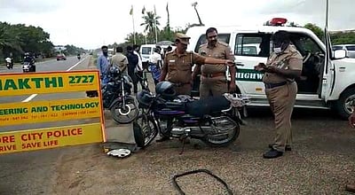 சூலூர் அருகே இருசக்கர வாகனத்துடன் கார் மோதல்: ஒருவர் பலி