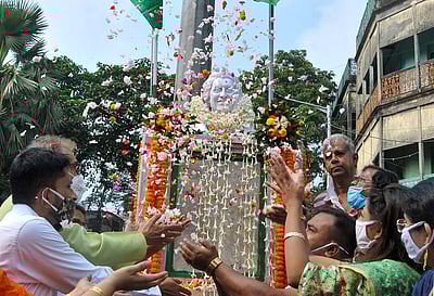 இந்திரா காந்தி பிறந்தநாள் - தலைவர்கள் மரியாதை