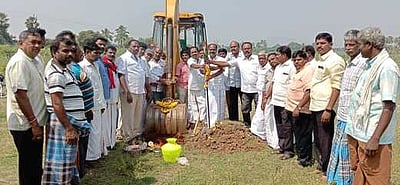 மாரசந்திரம் நெடுமருதி ஏரி ரூ. 14.5 லட்சத்தில் தூா்வாரும் பணி தொடக்கம்