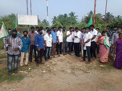 மேட்டூர் அனல் மின்நிலைய ஒப்பந்த தொழிலாளர்கள் கவன ஈர்ப்பு ஆர்ப்பாட்டம்