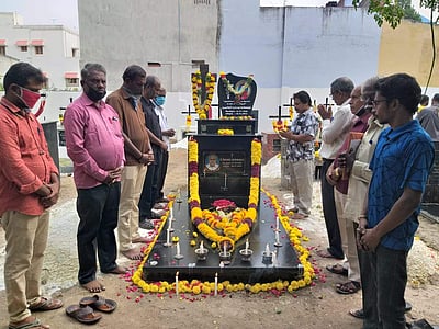 ஸ்ரீவில்லிபுத்தூரில் கல்லறைத் திருநாள் அனுசரிப்பு 