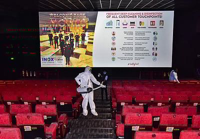 திரையரங்குகளில் புதிய திரைப்படங்கள் வெளியாகாது: வி.பி.எஃப். கட்டண விவகாரத்தில் பாரதிராஜா அறிக்கை