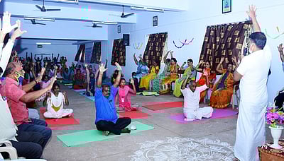 தருமபுரம் ஆதீனம் கலைக் கல்லூரியில் யோகா பயிற்சி மையம் தொடக்கம்