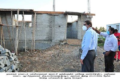 பள்ளிபாளையம் ஒன்றியத்தில் வளா்ச்சி திட்டப் பணிகள்: ஆட்சியா் ஆய்வு