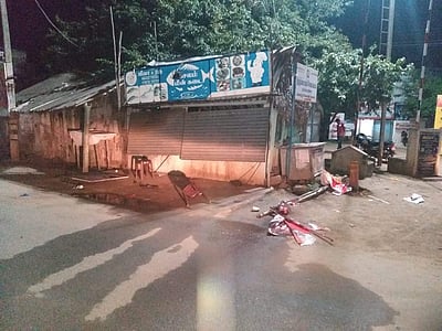 தம்மம்பட்டியில் ஊழியர்கள் மீது காரை ஏற்றி கொல்ல முயற்சி