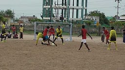 கோவில்பட்டியில் கால்பந்து போட்டி: செயின்ட் ஆண்ட்ரூஸ் பள்ளி முதலிடம்