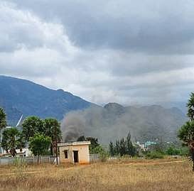 சுற்றுச்சூழல் மாசு: காவல்கிணறு  தாா் ஆலை மீது நாம் தமிழா் கட்சி புகாா்