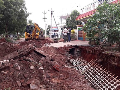 இனாம்மணியாச்சியில் ஓடை ஆக்கிரமிப்புகள் அகற்றம்