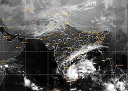 புயல் சின்னம்: சென்னையில் செப். 21,21-ல் கனமழைக்கு வாய்ப்பு!