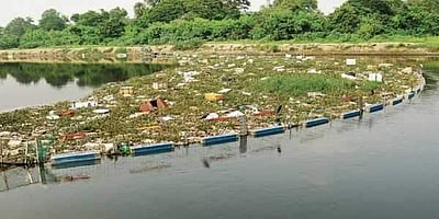 அடையாற்றில் வெள்ளப்பெருக்கு அபாயம்: மக்கள் நிவாரண முகாம்களுக்குச் செல்ல அறிவுறுத்தல்