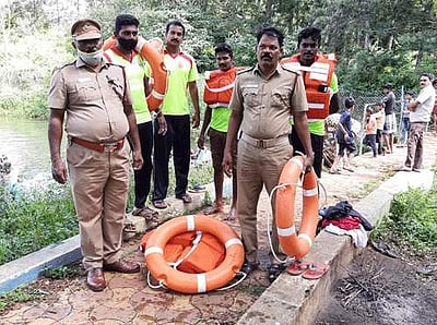 நிவர் புயல்: கொல்லிமலையில் தயார் நிலையில் தீயணைப்பு துறையினர்