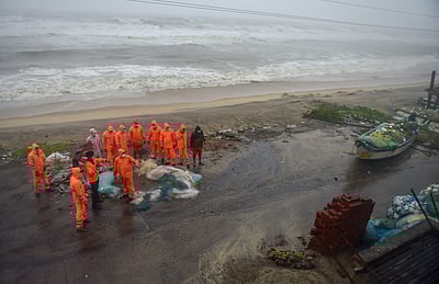 37 ஆயிரம் மக்கள் பாதுகாப்பான இடங்களுக்கு மாற்றம்: என்.டி.ஆர்.எஃப்.