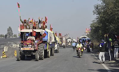 விவசாயிகள் பேரணி: காவல்துறையின் கோரிக்கையை நிராகரித்த தில்லி அரசு