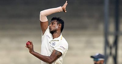 இந்திய ஒருநாள் அணிக்குத் தேர்வாகியுள்ள தமிழக வீரர் நடராஜன்